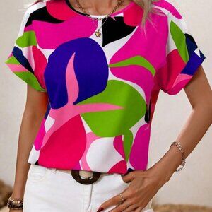 NEW! Size M Allover Print Batwing Sleeve Blouse